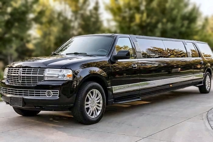 Lincoln Navigator Stretch, 14 passengers, black and white, from the AB Limousine fleet