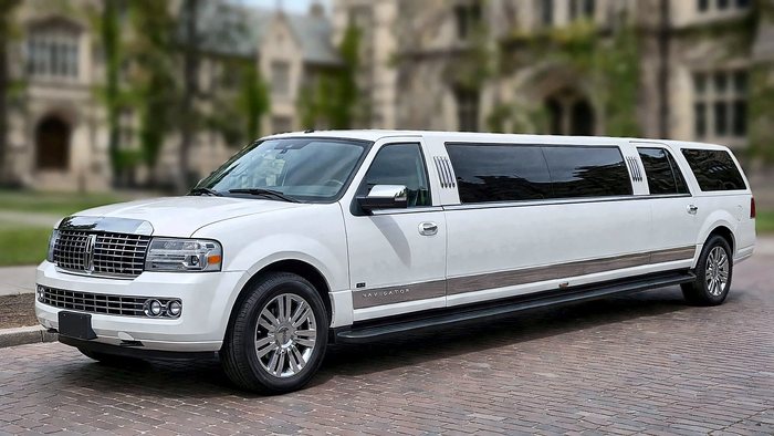 White Lincoln Navigator Stretch Limousine, 12 passengers, coach-built by Tiffany, from the AB Limousine fleet
